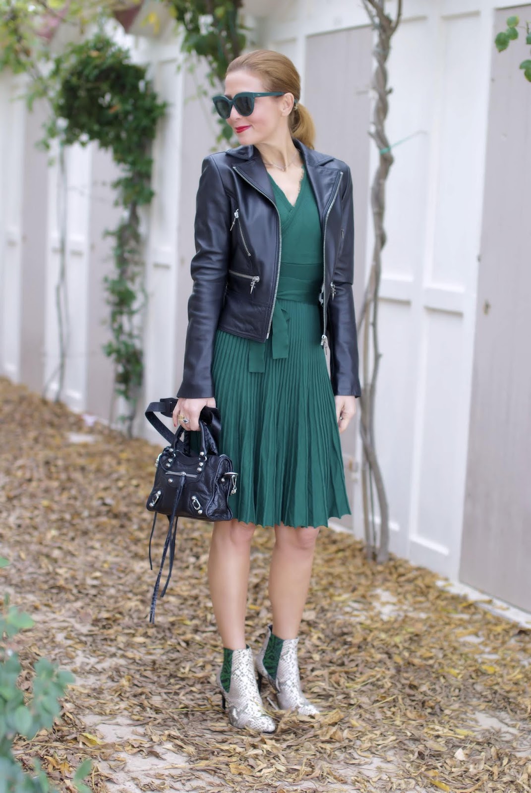 How to wear a leather jacket