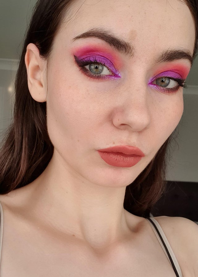 red and purple eyeshadow looks
