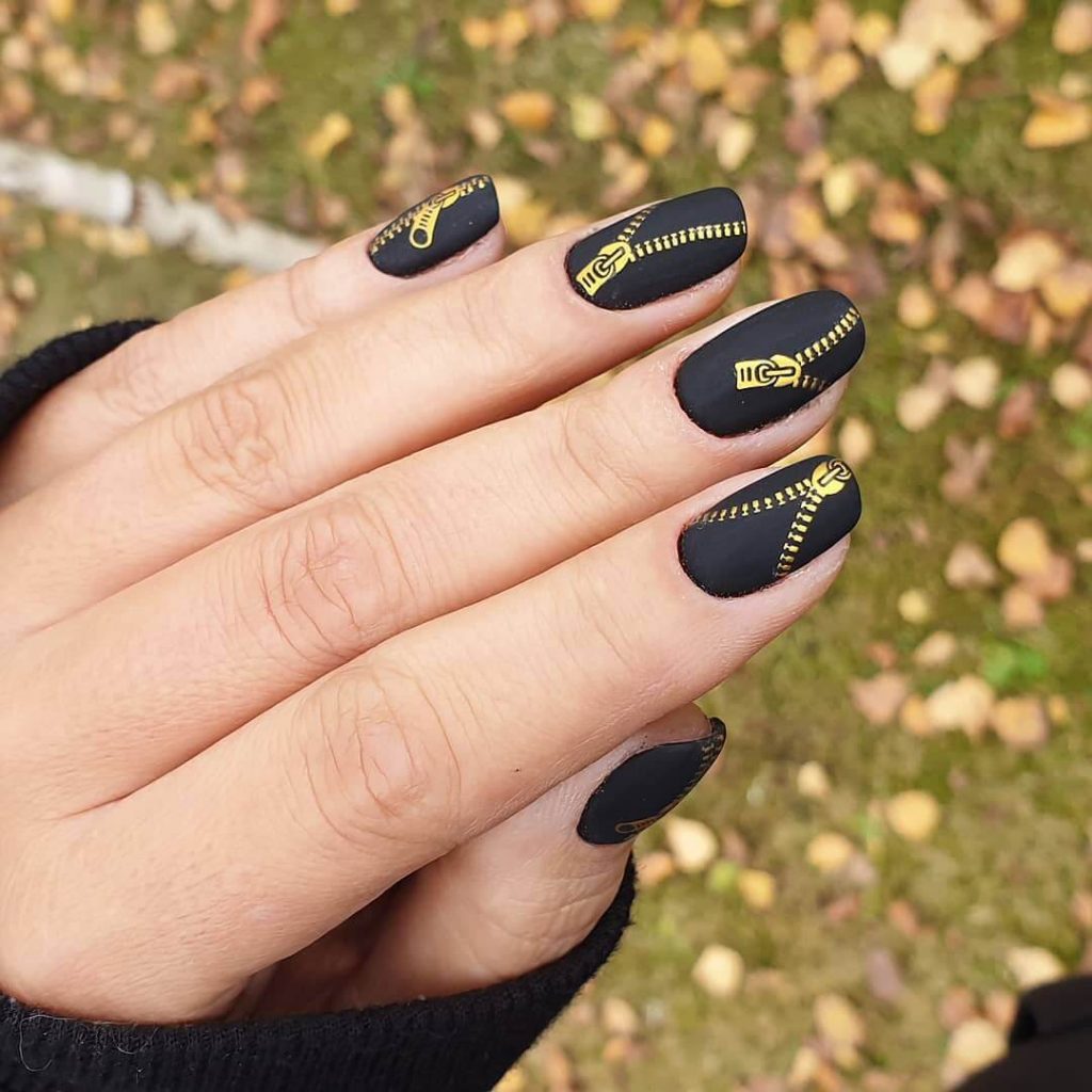 grey and gold nail designs