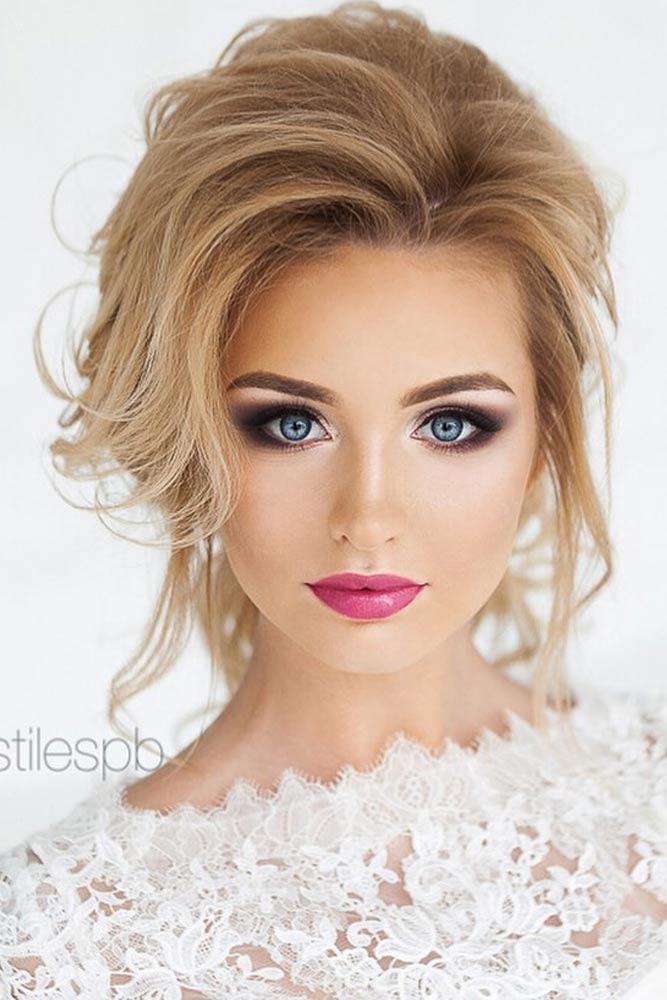 smokey wedding makeup with pink lips
