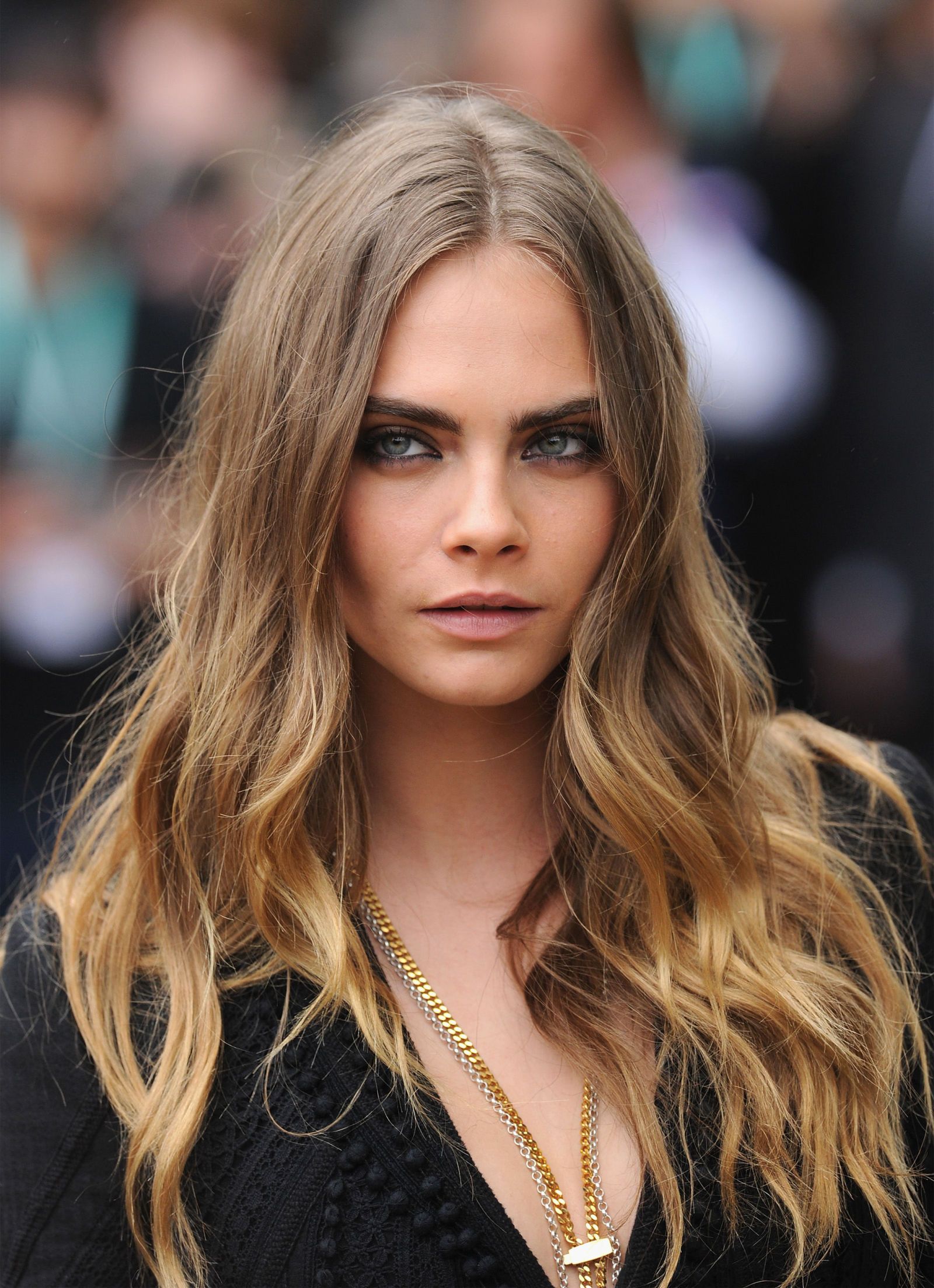 Cara Delevingne’s Sun-Kissed Balayage: Low maintenance hair color ideas