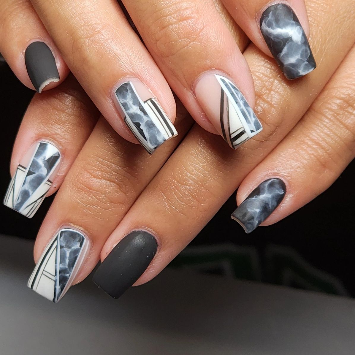 acrylic grey and black nails
